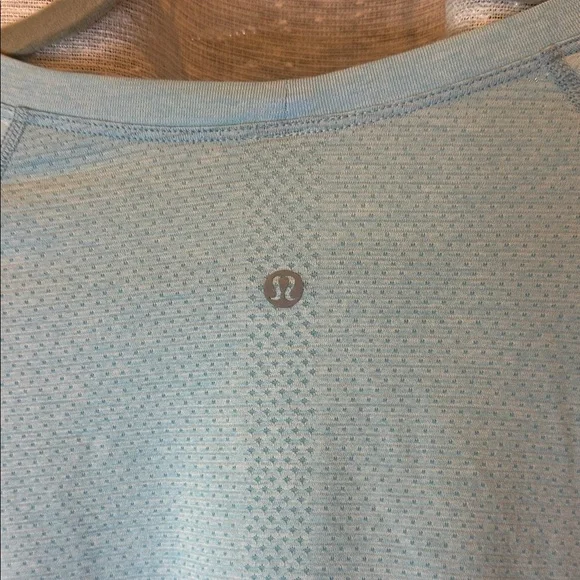 lululemon athletica Sky Blue Long Sleeve Top - Picture 2 of 3